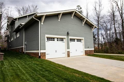 625 Hudson Pl, Davidson, NC 28036 photo 3
