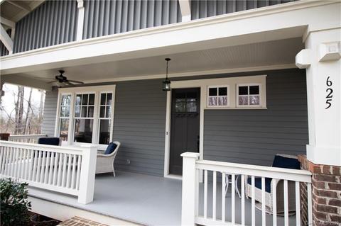 625 Hudson Pl, Davidson, NC 28036 photo 2