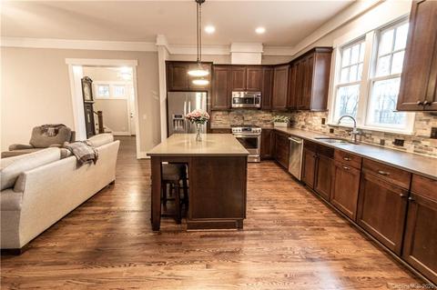 625 Hudson Pl, Davidson, NC 28036 photo 6