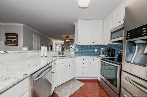18441 Streamline Ct, Cornelius, NC 28031 photo 11