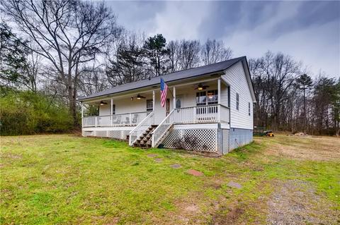 406 Kickapoo Ave, Gastonia, NC 28056 photo 2