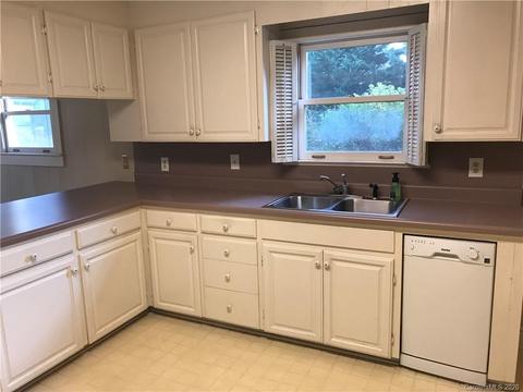 103 Falls St, Morganton, NC 28655 photo 29