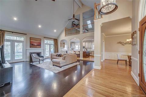 519 Stuart Rdg, Cramerton, NC 28032 photo 3