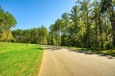 6371 Chimney Bluff Rd, Lancaster, SC 29720 photo 11