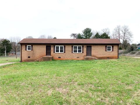 1975-1976 1984-1986 Crown Dr, Conover, NC 28613 photo 3