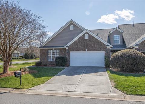 680 Amethyst Cir, Fort Mill, SC 29708 photo 1