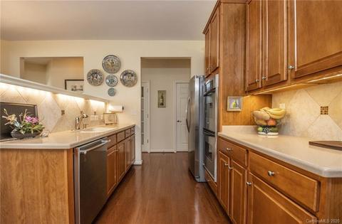 680 Amethyst Cir, Fort Mill, SC 29708 photo 6