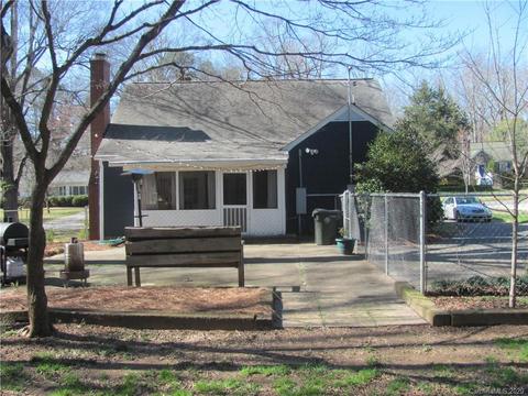 215 Wiley Ave, York, SC 29745 photo 2