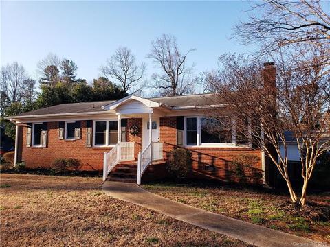10700 Forest Dr, Matthews, NC 28105 photo 2