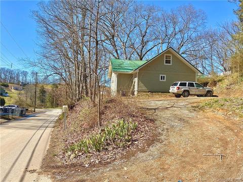 53 Travis St, Clyde, NC 28721 photo 5