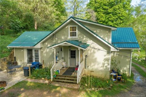 53 Travis St, Clyde, NC 28721 photo 1