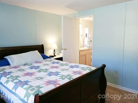1492 Sandy Plains Rd, Tryon, NC 28782 photo 9
