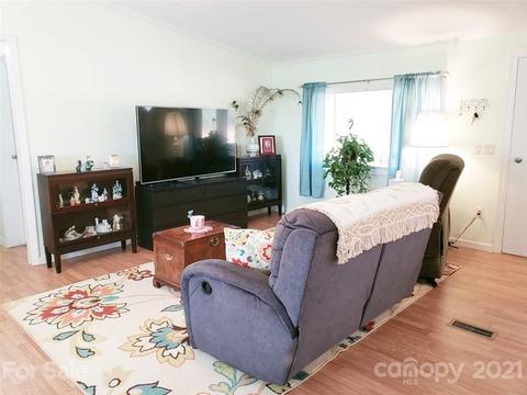 1492 Sandy Plains Rd, Tryon, NC 28782 photo 3