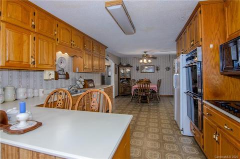 11 Brooks Rd, Brevard, NC 28712 photo 8