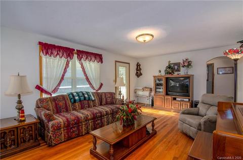 11 Brooks Rd, Brevard, NC 28712 photo 6