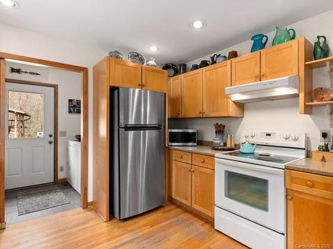 1147 Pace Mountain Rd, Saluda, NC 28773 photo 14