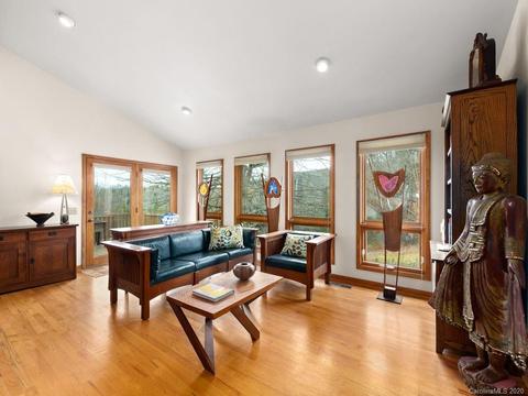 1147 Pace Mountain Rd, Saluda, NC 28773 photo 5