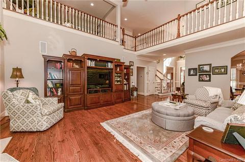 357 Killian Ct, Matthews, NC 28104 photo 9
