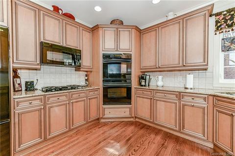 357 Killian Ct, Matthews, NC 28104 photo 13