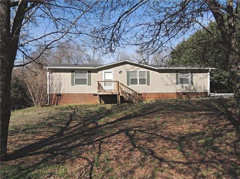 2324 Ryan Dr, Conover, NC 28613 photo 1