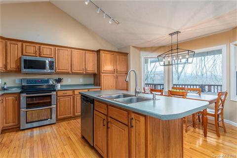 1030 Redfield Dr, Clyde, NC 28721 photo 11