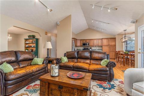 1030 Redfield Dr, Clyde, NC 28721 photo 8