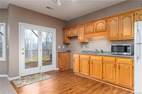 1030 Redfield Dr, Clyde, NC 28721 photo 23