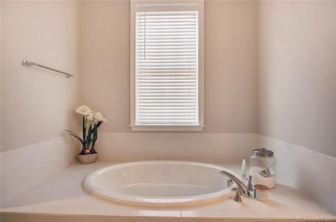 104 Turtleback Rdg, Matthews, NC 28104 photo 32