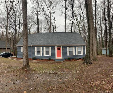 14009 Hackamore Dr, Matthews, NC 28105 photo 1