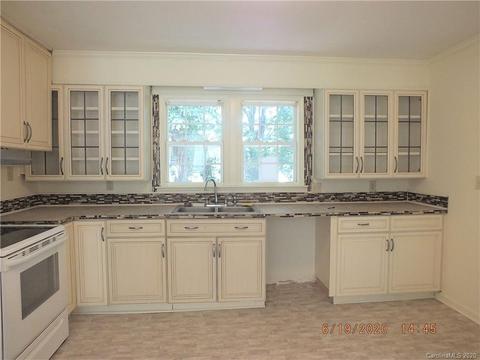 1787 Baker St, Lancaster, SC 29720 photo 2