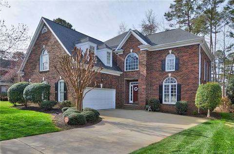 18517 Dembridge Dr, Davidson, NC 28036 photo 1