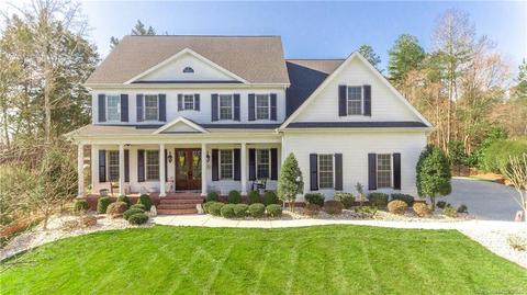 6303 Fox Chase Dr, Davidson, NC 28036 photo 1