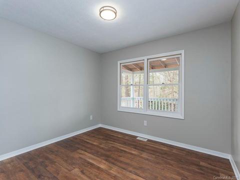 160 Thistle Rdg, Clyde, NC 28721 photo 15