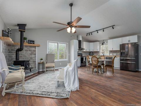 160 Thistle Rdg, Clyde, NC 28721 photo 5