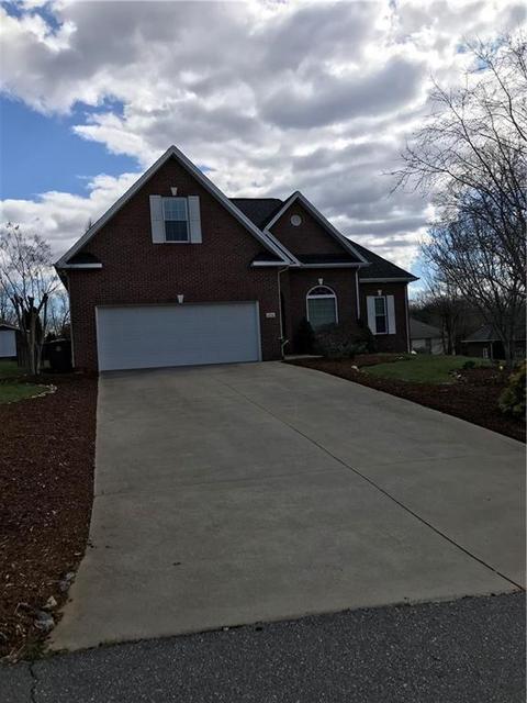 406 9th Ave NE, Conover, NC 28613 photo 2