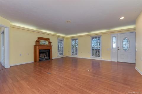 230 Devils Ridge Ln, Tryon, NC 28782 photo 5