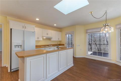230 Devils Ridge Ln, Tryon, NC 28782 photo 9