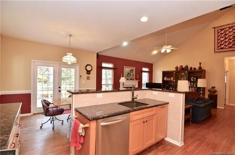 21500 Baltic Dr, Cornelius, NC 28031 photo 13