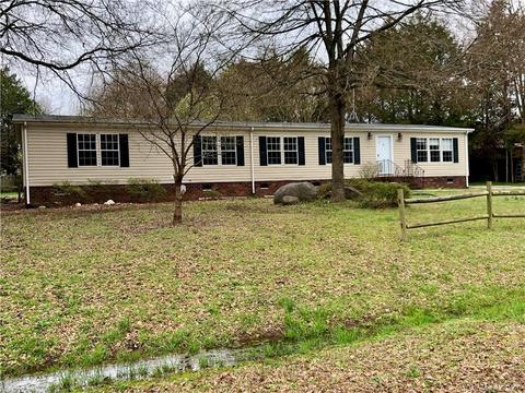 3606 Shadowcrest Dr, Concord, NC 28027 photo 1