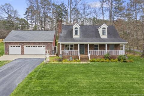 933 Blacksnake Rd, Stanley, NC 28164 photo 1