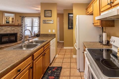 79 Tilson Dr, Mars Hill, NC 28754 photo 6