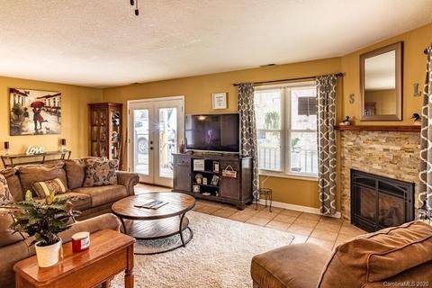 79 Tilson Dr, Mars Hill, NC 28754 photo 5
