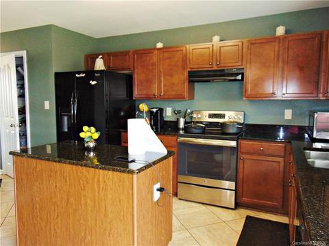 1428 River Run Rd, Lowell, NC 28098 photo 5