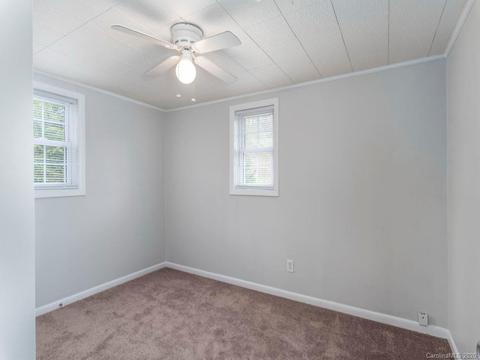 67 Hooper Ln, Clyde, NC 28721 photo 10