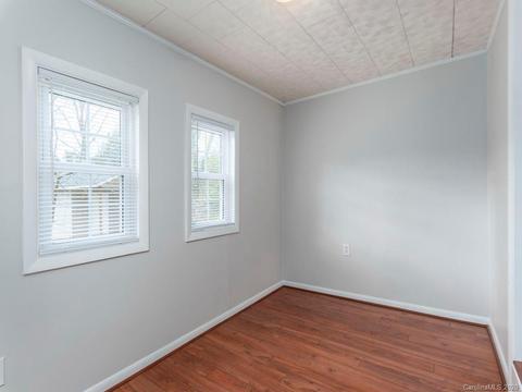 67 Hooper Ln, Clyde, NC 28721 photo 3