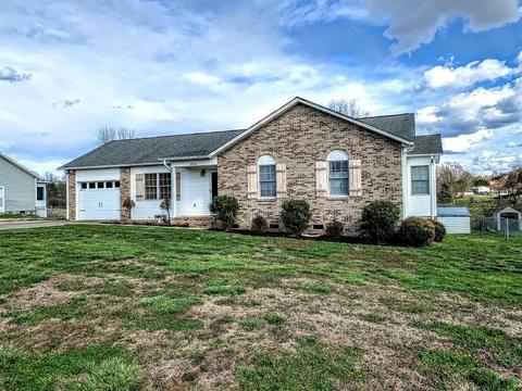 4826 Thoreau Dr, Conover, NC 28613 photo 2