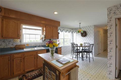 65 Collins Rd, Marshall, NC 28753 photo 25