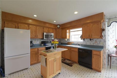 65 Collins Rd, Marshall, NC 28753 photo 24