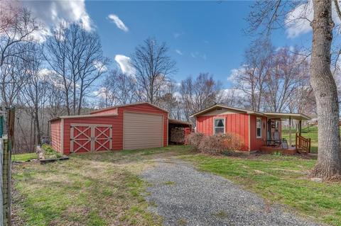 201 Good Earth Ln, Tryon, NC 28782 photo 11