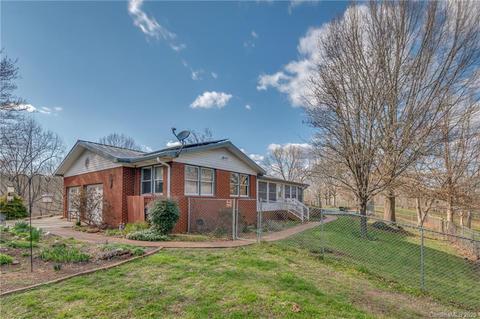 201 Good Earth Ln, Tryon, NC 28782 photo 1